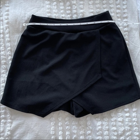 Black skort - Picture 4 of 4